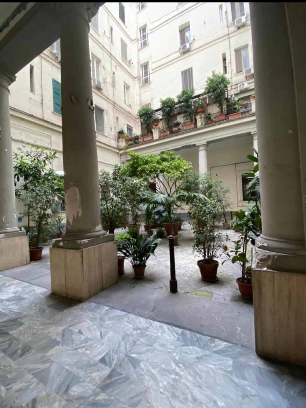Hotel La Lepre Bovio Neapel Exterior foto